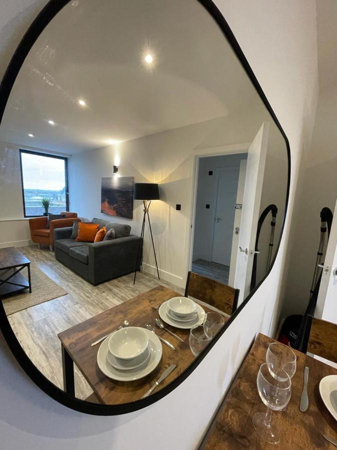 Kingsbridge Point - Cosy One Bed Apartments Near Town Centre, Swindon Exterior photo