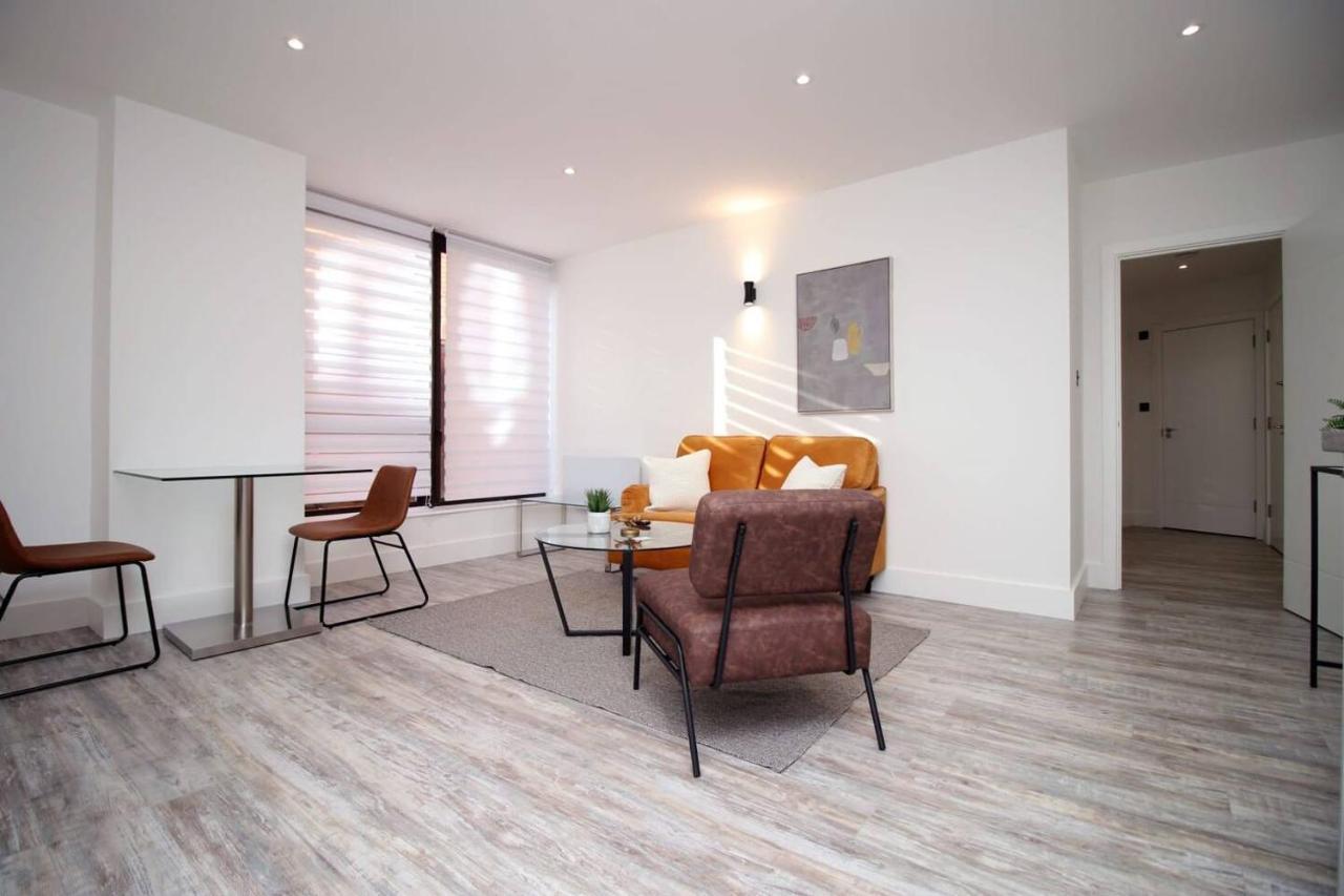 Kingsbridge Point - Cosy One Bed Apartments Near Town Centre, Swindon Exterior photo